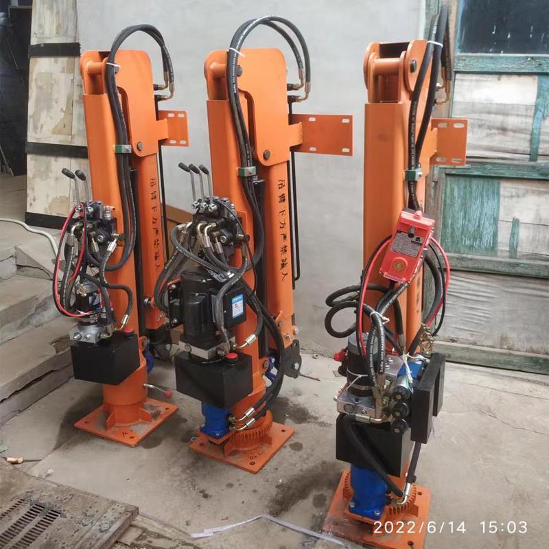 东莞市重汽蓝牌随车吊 3.2吨 国六动力强 液压驱动 农用自卸起重机